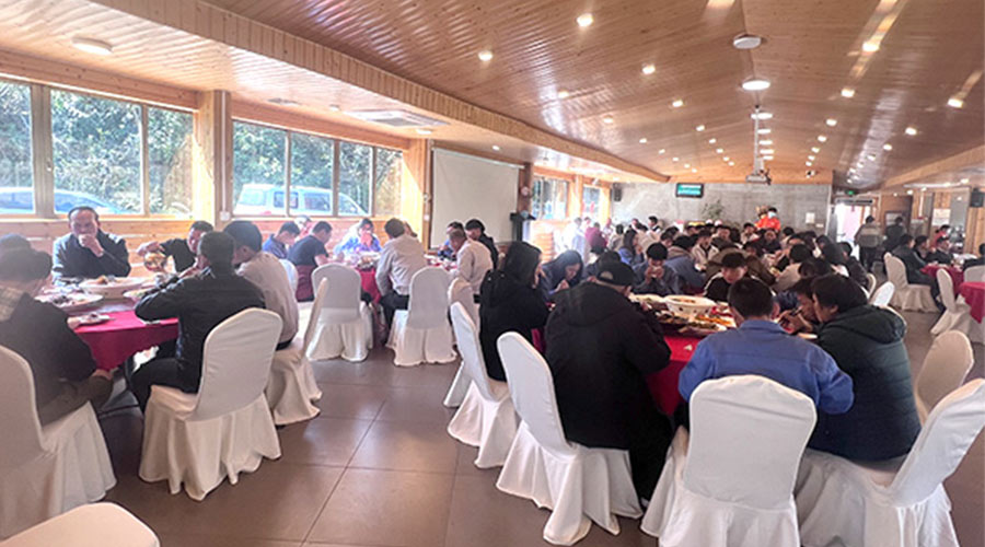 金環(huán)電器開(kāi)工宴！吃飽喝足加油干迎戰(zhàn)2023！