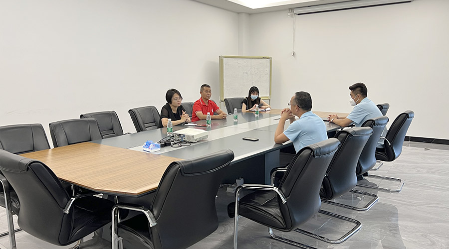 排憂難 提信心！鶴城鎮(zhèn)書(shū)記蒞臨金環(huán)電器開(kāi)展暖企活動(dòng)